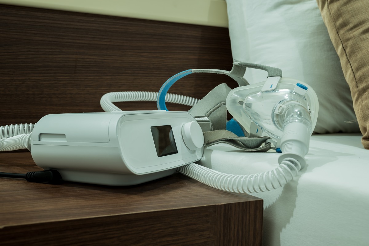 obraz 1główne aparat cpap terapia bezdechu sennego